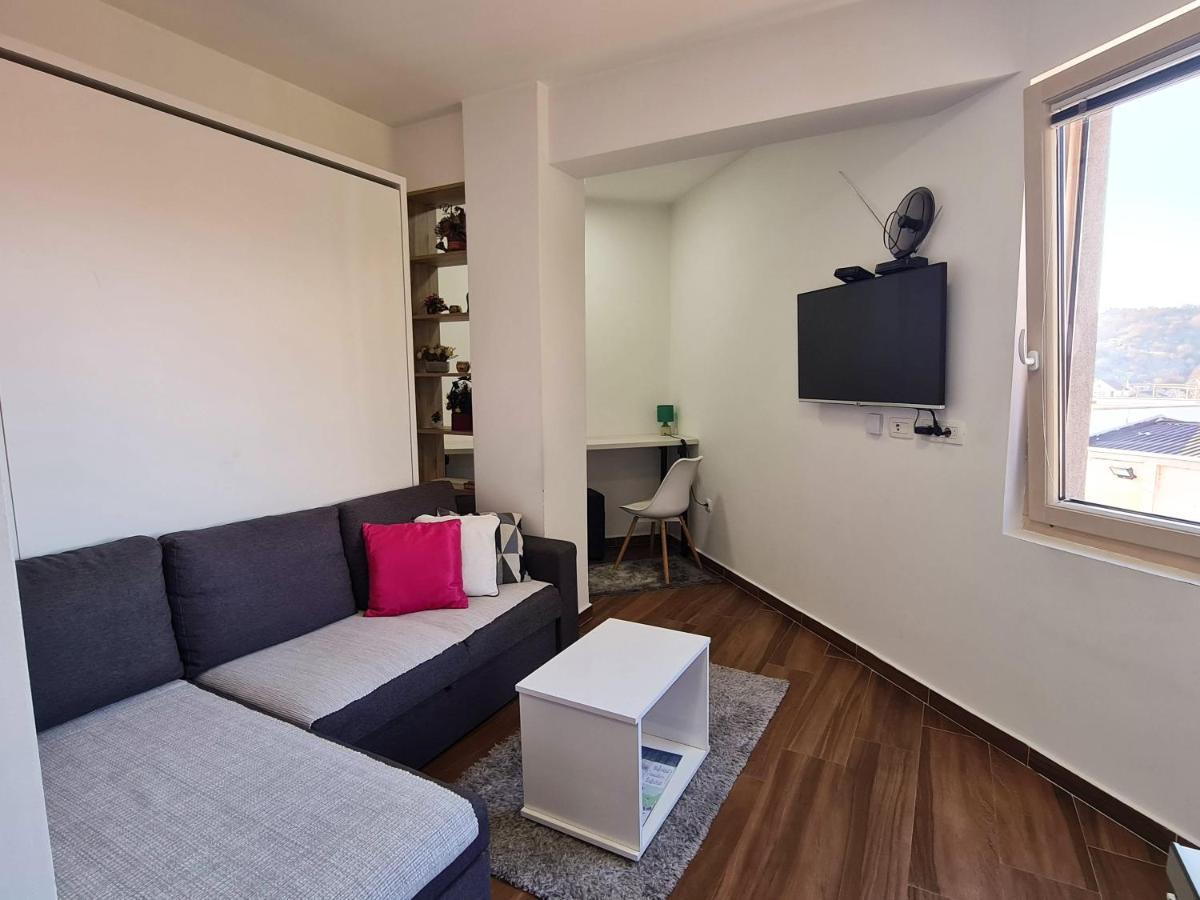 Victory Apartment Nikšić Buitenkant foto